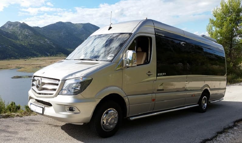 Buses booking in Salzburg